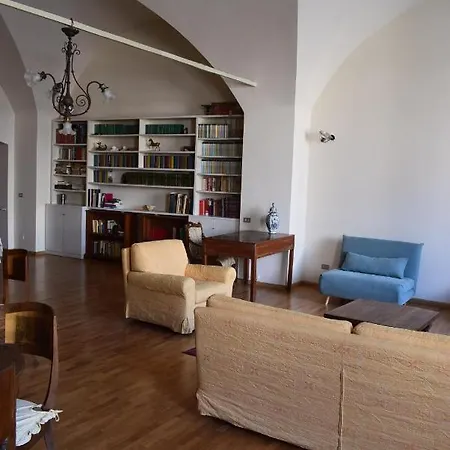 Vannucci 10 Apartamento *